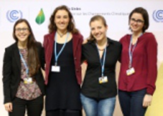 Studierende bei der COP21 in Paris