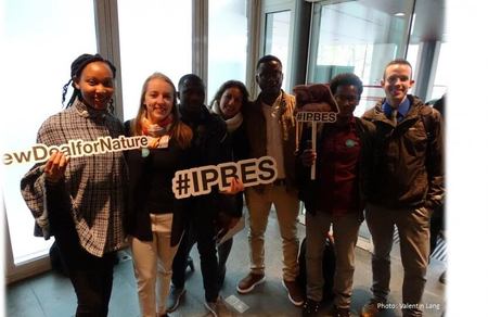 Students participate in international IPBES conference